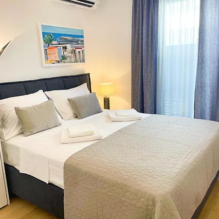 Apartment Urban Art Retreat By Belmont Realty *