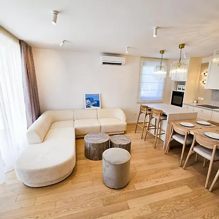 Apartment Urban Art Retreat By Belmont Realty *