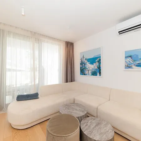 Urban Art Retreat By Belmont Realty Apartmán Zadar