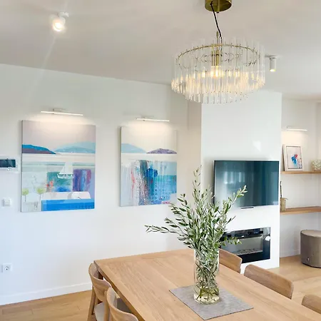 Urban Art Retreat By Belmont Realty アパート ザダル